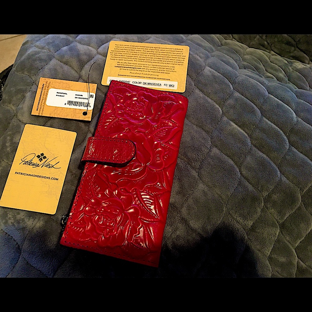 Patricia Nash Nazari wallet Rose tooled